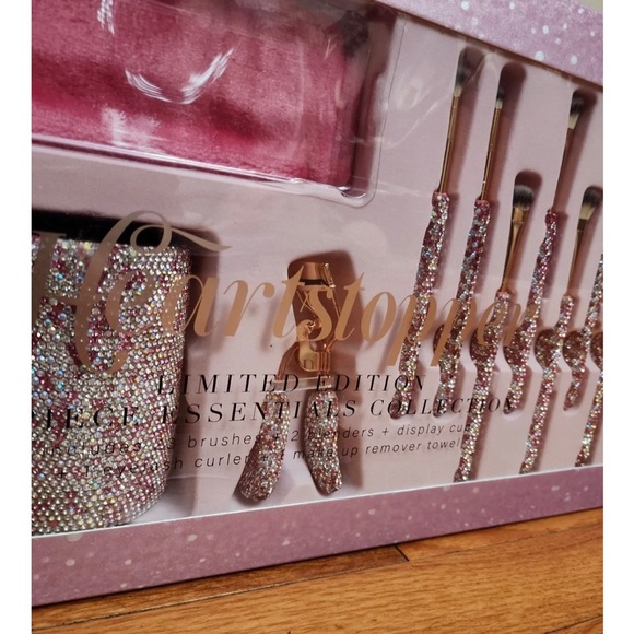 Glitz Glam 28 Piece Essentials Collection